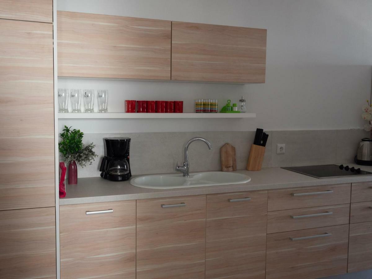 Luciana Apartamento Povljana Exterior foto